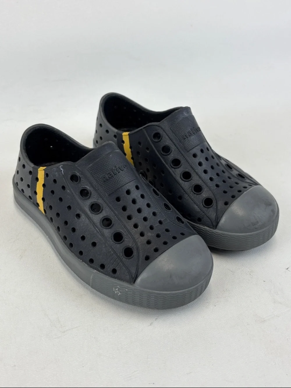 NATIVE Jefferson Block SlipOn Waterproof Sneakers Size C7